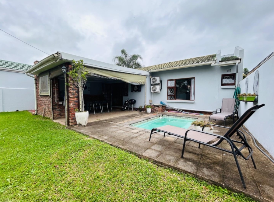 To Let 4 Bedroom Property for Rent in Dorchester Heights Eastern Cape